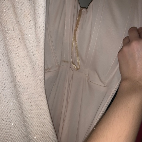 #55187 Jovani White Size 4 Gown - Prom/Pagaent - Picture 6 of 16